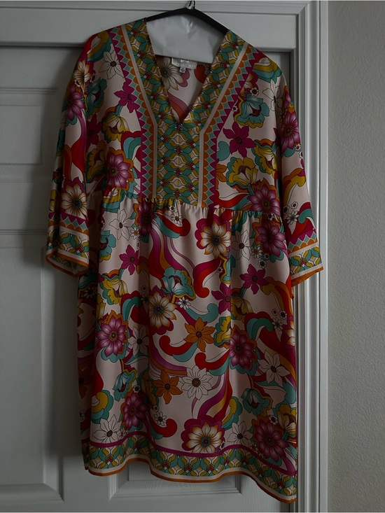 Johnny Was Dresses & Skirts - Johnny Was Multi-Color Floral V-Neck Tunic Dress
Size Small